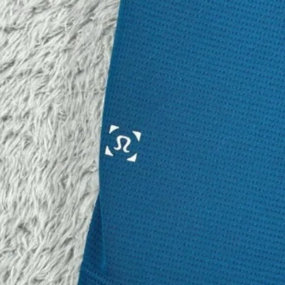 Lululemon Performance Mens‎ Shorts Size Medium Blue Aqua - Picture 3 of 4